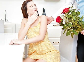 Ultra-cutie gets a welcoming orgasm
